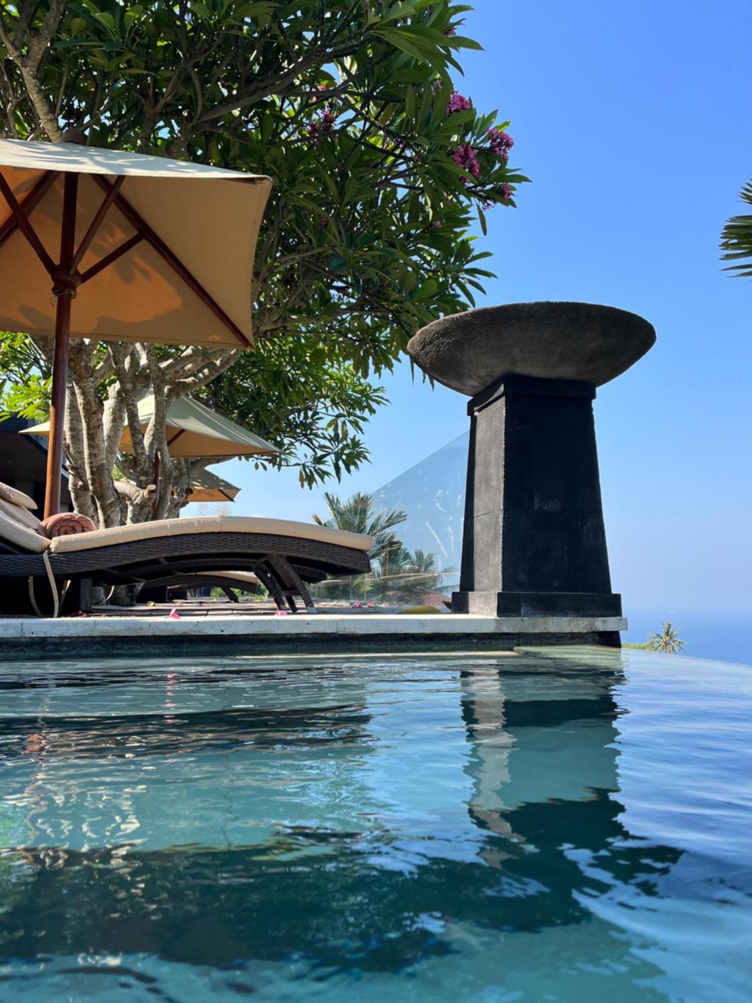 Отель The Puncak Lombok Сенггиги Экстерьер фото