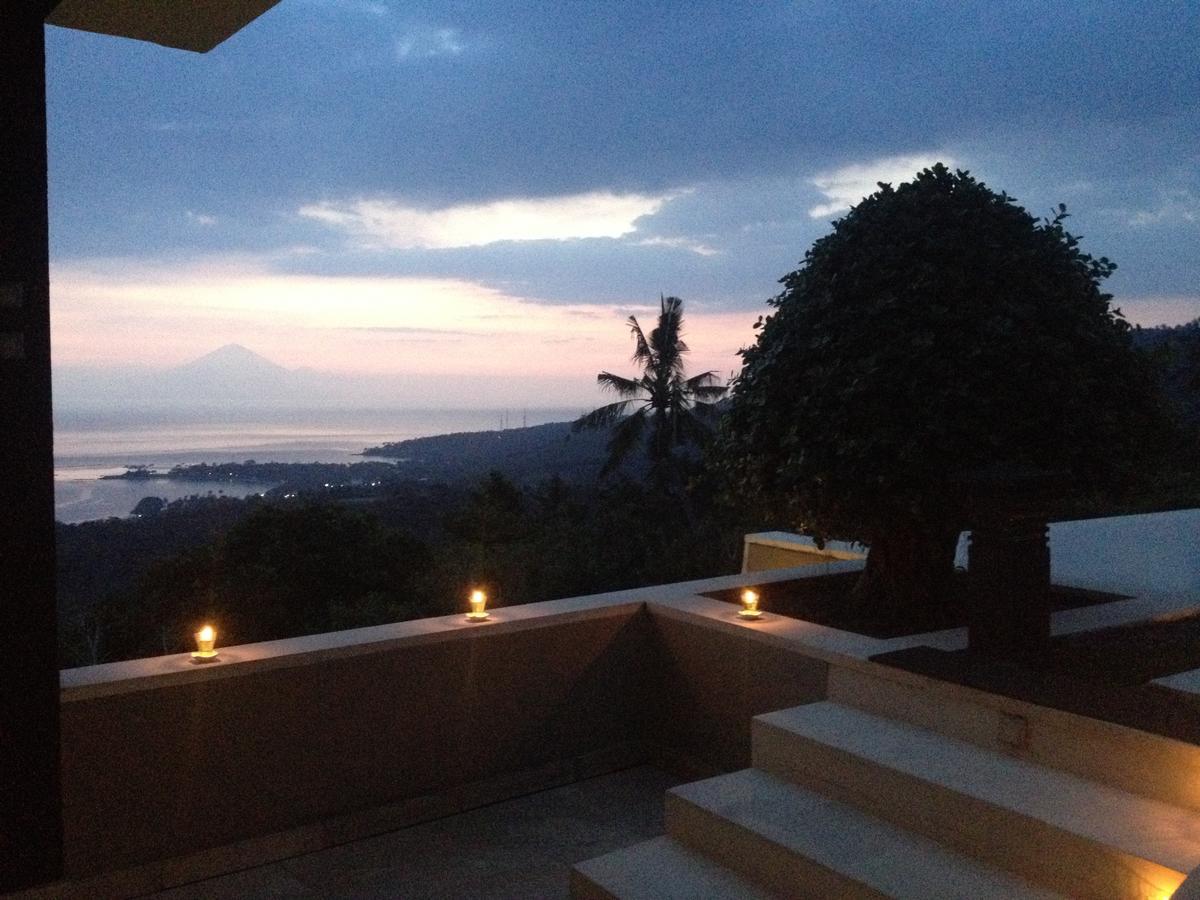Отель The Puncak Lombok Сенггиги Экстерьер фото