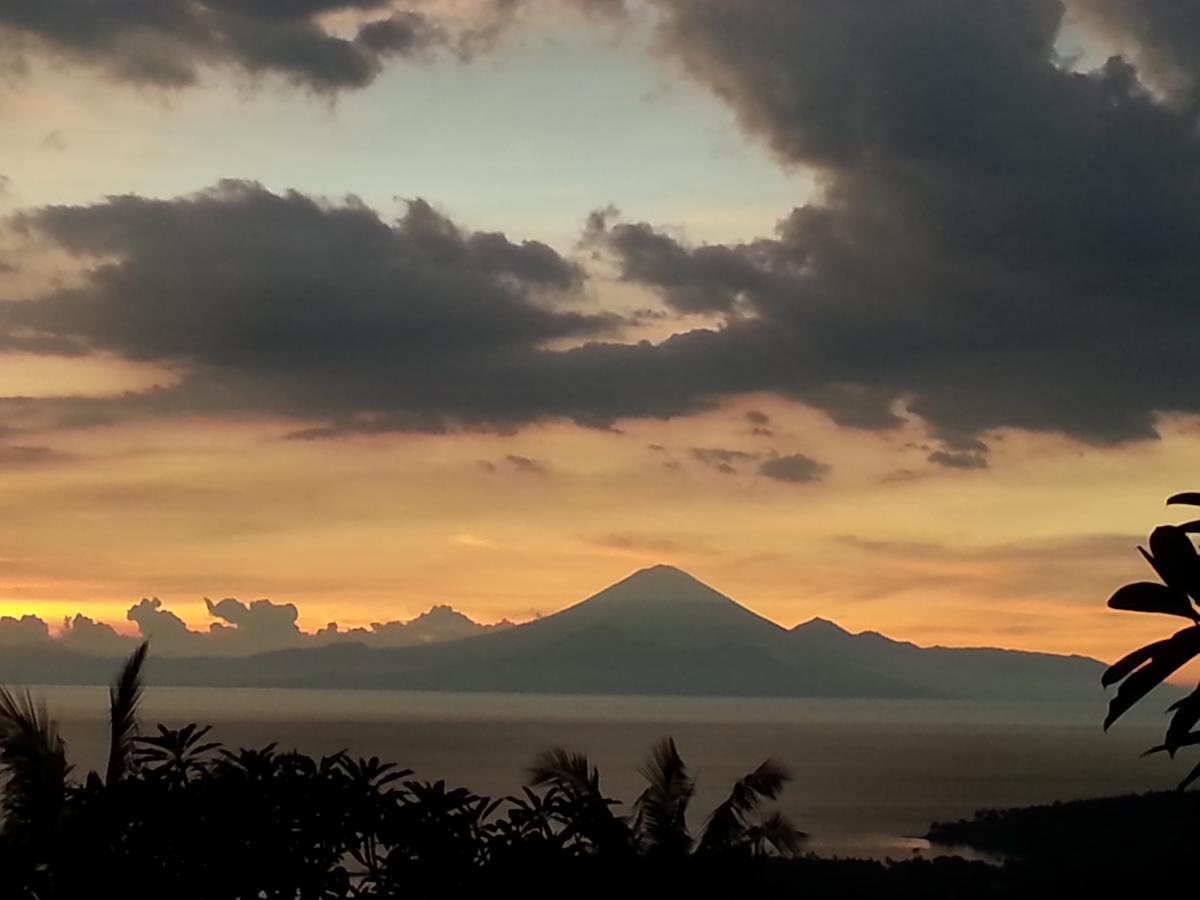 Отель The Puncak Lombok Сенггиги Экстерьер фото