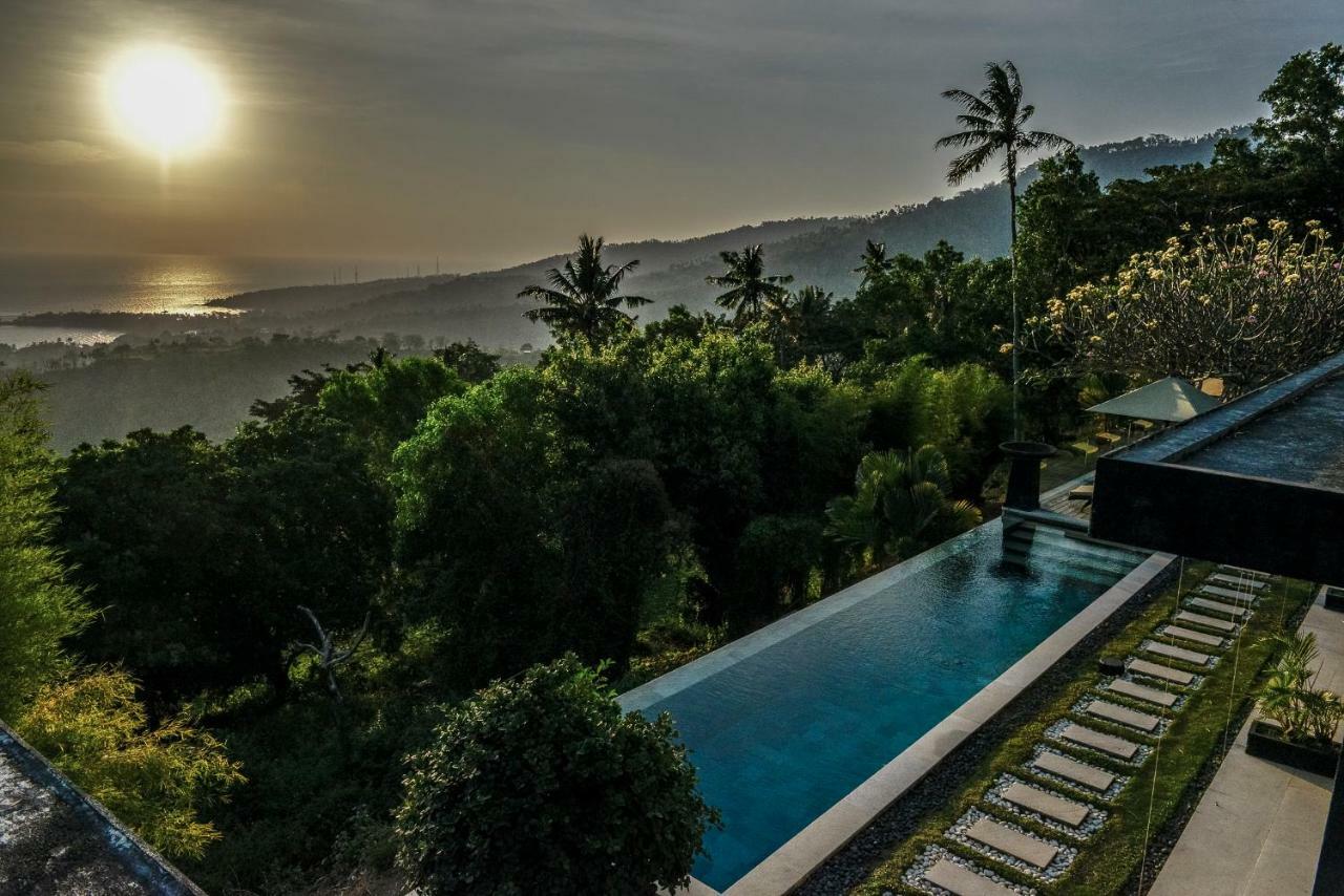 Отель The Puncak Lombok Сенггиги Экстерьер фото